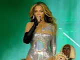 La cantante Beyonce luce una cabellera rubia durante su última gira 'Renaissance World Tour'