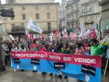 Profesorado gallego vuelve a salir a la calle para protestar contra el acuerdo de reducción de ratios y horario.