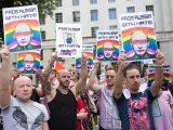 Protesta en Londres por la legislación contra el colectivo LGTB en Rusia.