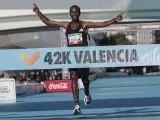 El etíope Lemma bate el récord del Maratón Valencia.