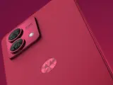 El Motorola Moto G84 5G en color Viva Magenta