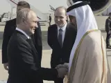 Putin en su llegada al aeropuerto de EAU.