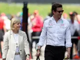 Susie y Toto Wolff en el paddock del GP de Austria de F1.