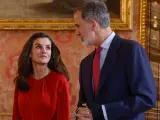 La reina Letizia y el rey Felipe VI en la reunión con la Fundación Princesa de Girona