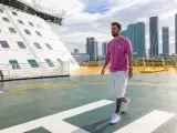 Leo Messi sobre el helipuerto del barco.