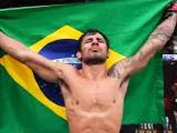 Alexandre Pantoja retiene el cinturón en UFC 296
