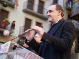 El líder de UPN, Javier Esparza, interviene en la concentración de este domingo en Pamplona.