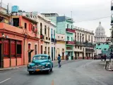 Cuba no puede faltar en la lista de viajes invernales, ya que tiene buen tiempo todo el año y podrás disfrutar de sus playas o del encanto de La Habana sea el mes que sea.