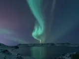 No cabe duda que el invierno en Islandia es muy frío y que hay muy pocas horas de sol, pero a cambio la naturaleza muestra el espectáculo de las auroras boreales. Junto a toda la naturaleza del país, es un viaje inolvidable.