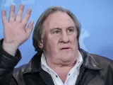 19/02/2016 FILED - 19 February 2016, Berlin: French actor Gerard Depardieu at a photo shoot for the film "Saint Amour" during the 66th Berlin International Film Festival. Depardieu, 72, is under investigation in France on allegations of rape and sexual assault, judicial sources told dpa on Tuesday evening. Photo: Michael Kappeler/dpa CULTURA INTERNACIONAL Michael Kappeler/dpa