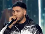 El cantante sorprende con un inesperado mensaje durante la gala de Nochebuena de Telecinco