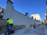 Muro calle Guadaira en Nervión arreglado