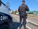 Agente de la Policía Nacional en Alicante.