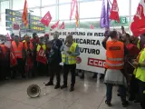 Una imagen de los manifestantes en el Aeropuerto del Prat.