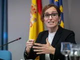 La ministra de Sanidad, Mónica García, ofrece una rueda de prensa tras la reunión con el Consejo Interterritorial, a 21 de diciembre de 2023, en Madrid (España).