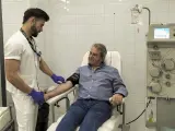 El burgalés Francisco del Amo Zarzo cumple el récord de donante de sangre en España.
