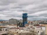 Vista de las Torres de Colón, en obras por rehabilitación.
