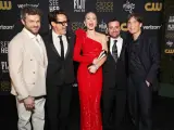 Alden Ehrenreich, Robert Downey Jr., Emily Blunt, David Krumholtz y Cillian Murphy posan con su premio como mejor reparto por 'Oppenheimer'.