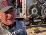 El español Carlos Sainz alzó este viernes su cuarto Dakar en una jornada en la que se citó con el olimpo del automovilismo.