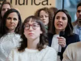 La l&iacute;der de Podemos, Ione Belarra, junto a la n&uacute;mero 2 y candidata a las europeas, Irene Montero.