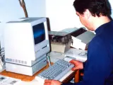 Macintosh 128K (1984).
