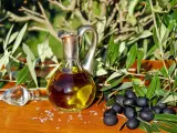 Un clásico de la gastronomía española, como es el aceite de oliva, prácticamente ha doblado su precio en el último año y no hay previsión de que vaya a dejar su alza. Es otra de las quejas de los usuarios de Reddit.