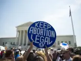 En 2022, el Tribunal Supremo de Estados Unidos tomó una decisión que permitía a los estados regular el acceso al aborto.
