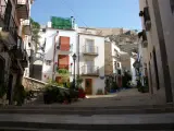 Calle del barrio de Santa Cruz, el casco antiguo de Alicante.