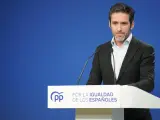 El portavoz nacional del PP, Borja S&eacute;mper, en rueda de prensa.