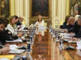 La ministra de Educación, Formación Profesional y Deportes, Pilar Alegría, preside una reunión con los consejeros autonómicos de Educación, en la sede del Ministerio, a 31 de enero de 2024, en Madrid (España)