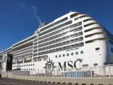 El exterior del crucero MSC Poesia que dará la vuelta al mundo en 117 días.