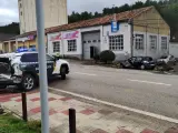 Tres guardias civiles heridos en El Burgo (Soria) al ser arrolados sus vehículos por el camión que perseguían.