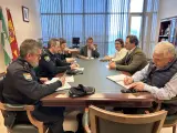 Reunión del delegado de Seguridad y miembros del distrito Macarena con representantes de la Policía Nacional