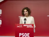 La vicepresidenta primera y vicesecretaria general del PSOE, Mar&iacute;a Jes&uacute;s Montero, realiza declaraciones este lunes en Ferraz.