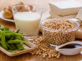 Los productos derivados de la soja contienen muchos nutrientes importantes, pero su alto ocntenido en isoflavonas ha sido motivo de cierta preocupación y dudas sobre sus efectos para la salud.