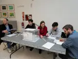 Una mesa electoral, en el Centro Galego de Arte Contemporáneo (CGAC) de Santiago de Compostela, este 18-F.