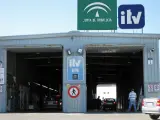 Imagen de archivo de una estación de servicio de la ITV en Estepona (Málaga)