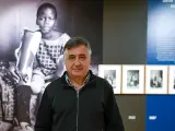 fotografo: Jose Gonzalez Pérez [[[PREVISIONES 20M]]] tema: Reportaje con Gervasio Sánchez enseñándonos su última exposición
