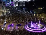Miles de mujeres en la plaza de Cibeles durante una manifestación convocada por la Comisión 8M, por el 8M, en Madrid (España).