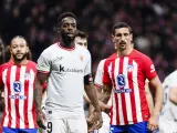 Iñaki Williams y Savic en la ida de semifinales de la Copa del Rey entre Athletic y Atlético.