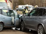 Imagen de archivo de accidentes entre un BMW y un Chevrolet.