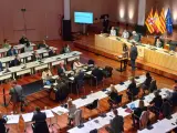 El pleno ordinario de la Diputació de este jueves en el momento de la toma de posesión de Pau González.