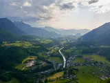 Vista aérea de Bad Isch, el pueblo de Austria designado Capital Europea de la Cultura 2024.