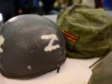 Casco con el símbolo Z utilizado por las fuerzas rusas en Ucrania.