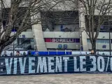 Los aficionados del PSG dedican una polémica pancarta a Kylian Mbappé.