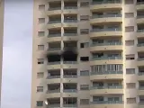 El incendio ha ocurrido a las 2:15 horas en una vivienda situada en la planta 11 de la torre 3 de una urbanización situada en La Cala de Villajoyosa.