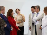 La presidenta de la Comunidad de Madrid, Isabel Díaz Ayuso, y la consejera de Sanidad, Fátima Matute, durante un acto en el Hospital Zendal.