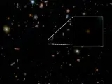 Una imagen obtenida por el telescopio espacial James Webb muestra la galaxia "muerta" más antigua conocida del universo.