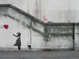 Desmantelada una red que distribuía obras falsas atribuidas a Banksy en Barcelona