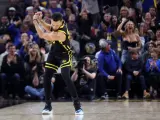 La imagen de Curry prohibida por la NBA que hizo de oro a una escort.